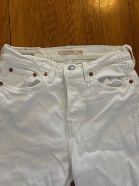 Levi's Wedgie Straight size 26